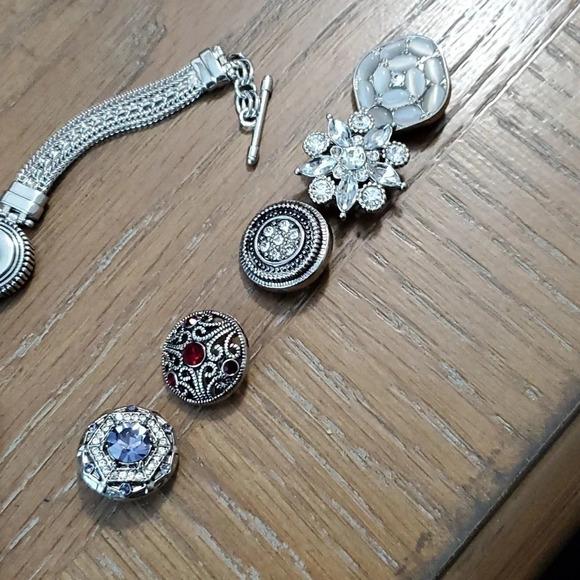 None Jewelry - Snap on charm bracelet with 5 charms w/pendant neckl in style of Magnolia & Vine